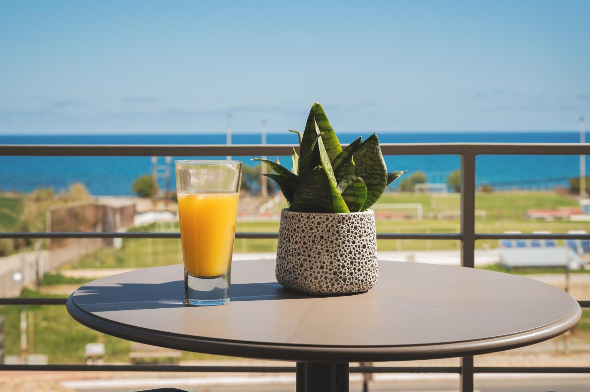 Mistral Hotel - For Solo Travelers Maleme Eksteriør billede